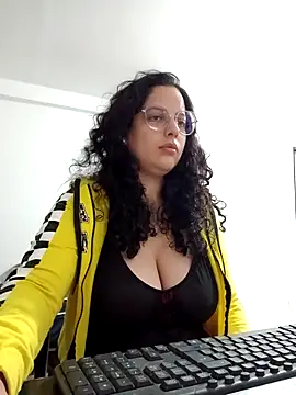 Snapshot of babyluna939 chatting on May 2026 11:43:02 PM babyluna939 online show from May 2026 11:43:02 PM