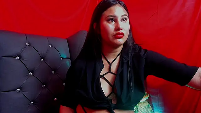 Little Ivy online show from January 2025 04:04:01 PM