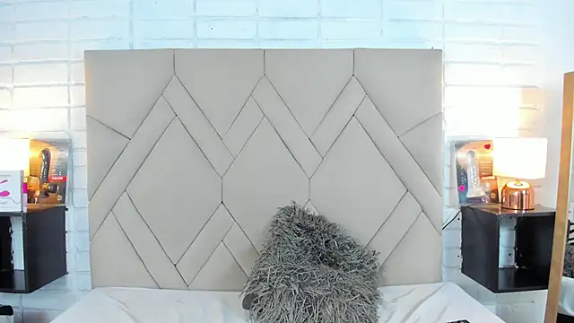 Isis Osman online show from January 2025 07:10:01 PM