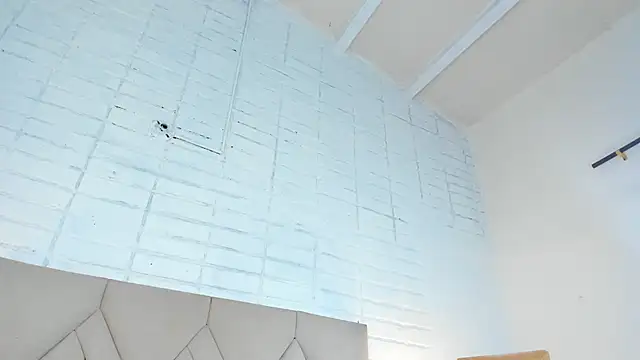 Isis Osman online show from March 2025 11:54:02 PM