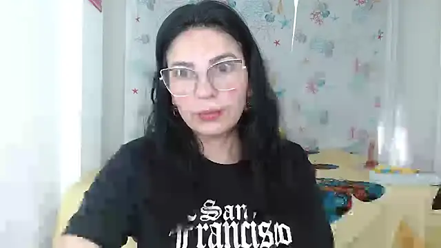 Snapshot of anybellucci43 chatting on December 2024 06:45:02 PM anybellucci43 online show from December 2024 06:45:02 PM