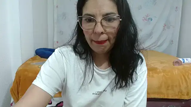 Snapshot of anybellucci43 chatting on March 2025 03:47:01 AM anybellucci43 online show from March 2025 03:47:01 AM