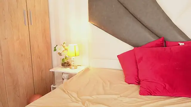 Snapshot of AnitaKariri chatting on February 2025 05:42:01 PM AnitaKariri online show from February 2025 05:42:01 PM