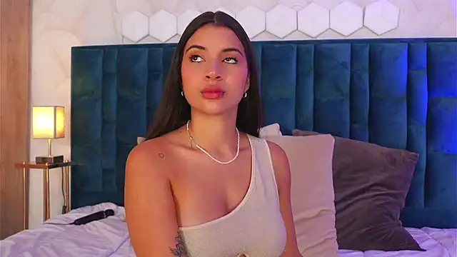 Snapshot of AnitaKariri chatting on September 2025 08:38:01 AM AnitaKariri online show from September 2025 08:38:01 AM