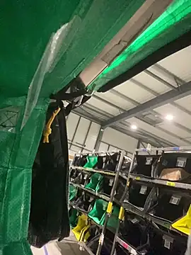 Snapshot of benben190 chatting on February 2025 11:28:02 PM benben190 online show from February 2025 11:28:02 PM