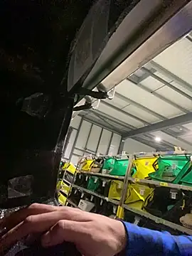 Snapshot of benben190 chatting on February 2025 02:15:01 AM benben190 online show from February 2025 02:15:01 AM