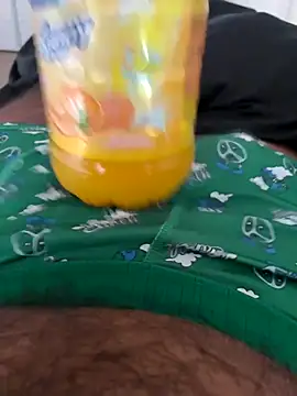 Snapshot of benben190 chatting on October 2025 08:04:02 AM benben190 online show from October 2025 08:04:02 AM