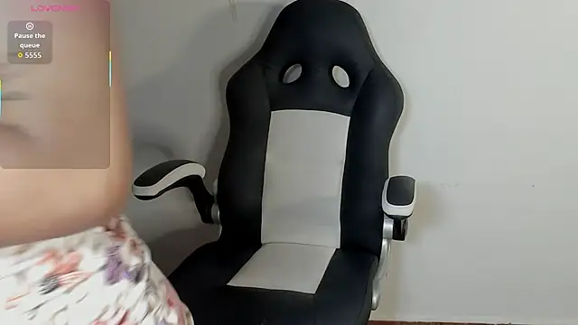 Wendy Marchall online show from February 2026 07:00:02 PM