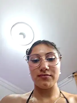 Snapshot of Chloe_Brownx chatting on February 2025 06:59:01 PM Chloe Brownx online show from February 2025 06:59:01 PM