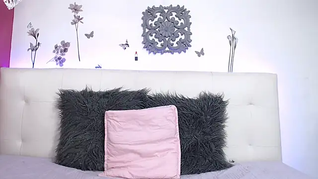 Snapshot of Chloe_Brownx chatting on February 2025 12:59:02 PM Chloe Brownx online show from February 2025 12:59:02 PM