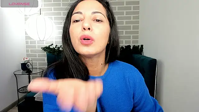 Linda Insatiable online show from November 2025 01:42:01 AM