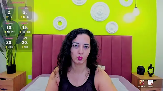 Snapshot of Linda_Insatiable chatting on April 2026 01:38:01 AM Linda Insatiable online show from April 2026 01:38:01 AM