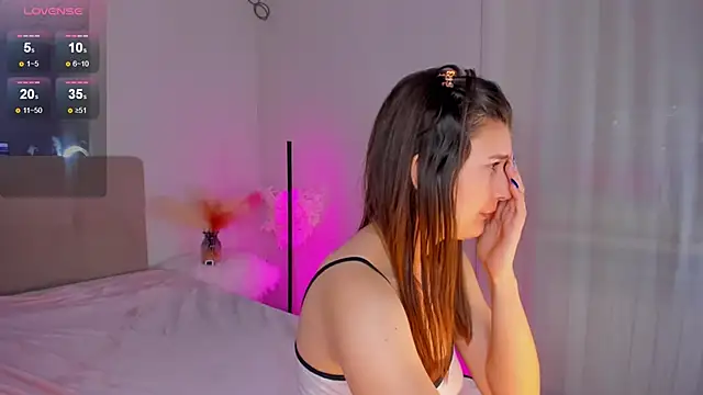 Laura Leee online show from March 2025 09:17:02 AM