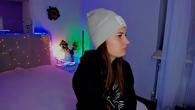 Snapshot of Laura_Leee chatting on January 2026 06:26:02 AM Laura Leee online show from January 2026 06:26:02 AM