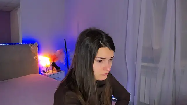 Snapshot of Laura_Leee chatting on February 2026 06:17:01 AM Laura Leee online show from February 2026 06:17:01 AM