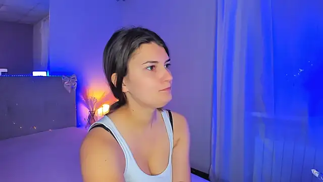 Laura Leee online show from July 2026 04:49:01 AM