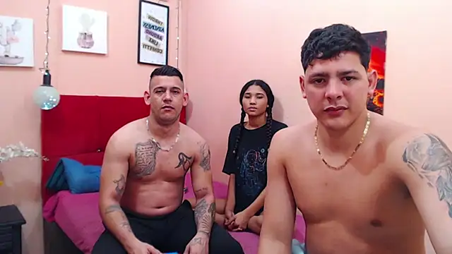 Snapshot of destroys_girls chatting on February 2025 04:48:02 AM destroys girls online show from February 2025 04:48:02 AM