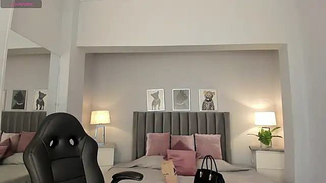 Madie  collins online show from February 2025 11:09:02 AM