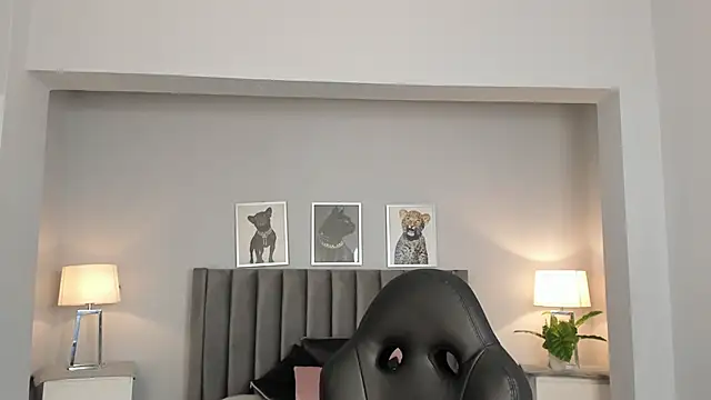 Madie  collins online show from February 2025 10:52:01 AM