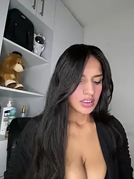 Dulceeany online show from February 2025 11:50:01 PM