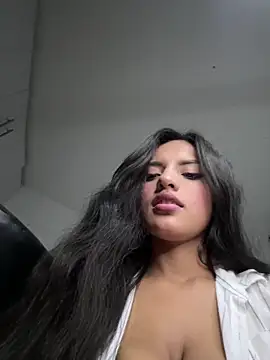 Dulceeany online show from February 2025 11:32:01 PM