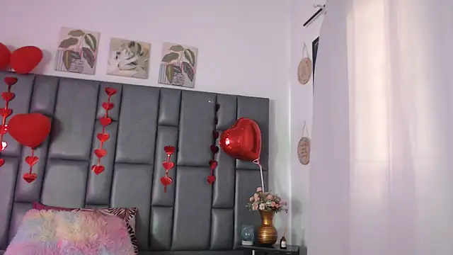 Snapshot of sophiaFoster4u chatting on March 2025 02:26:01 PM sophiaFoster4u online show from March 2025 02:26:01 PM
