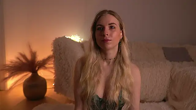 Snapshot of lorrie_love_story chatting on March 2026 09:34:02 AM lorrie love story online show from March 2026 09:34:02 AM