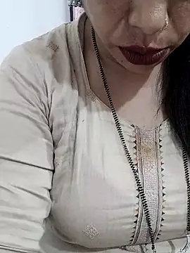 Urmila bhabhii online show from February 2026 03:27:02 AM