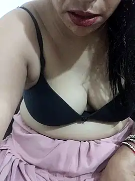 Snapshot of Urmila_bhabhii chatting on March 2026 04:28:02 AM Urmila bhabhii online show from March 2026 04:28:02 AM