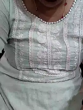 Snapshot of Urmila_bhabhii chatting on April 2026 05:45:02 AM Urmila bhabhii online show from April 2026 05:45:02 AM