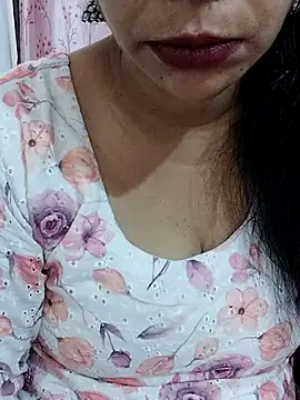 Snapshot of Urmila_bhabhii chatting on April 2026 03:13:01 AM Urmila bhabhii online show from April 2026 03:13:01 AM