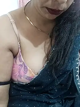 Snapshot of Urmila_bhabhii chatting on April 2026 03:09:01 AM Urmila bhabhii online show from April 2026 03:09:01 AM