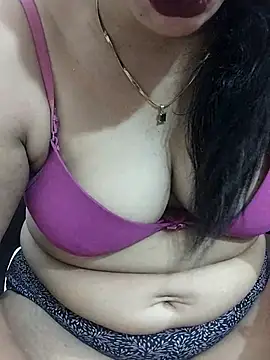 Snapshot of Urmila_bhabhii chatting on May 2026 03:11:02 AM Urmila bhabhii online show from May 2026 03:11:02 AM