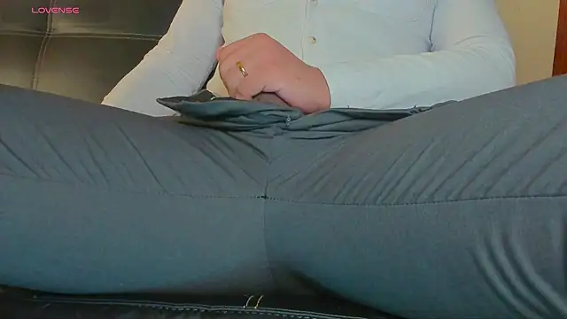 Snapshot of MrLonely02 chatting on December 2024 12:01:01 AM MrLonely02 online show from December 2024 12:01:01 AM