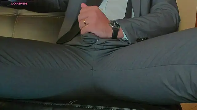 Snapshot of MrLonely02 chatting on January 2025 10:33:01 PM MrLonely02 online show from January 2025 10:33:01 PM