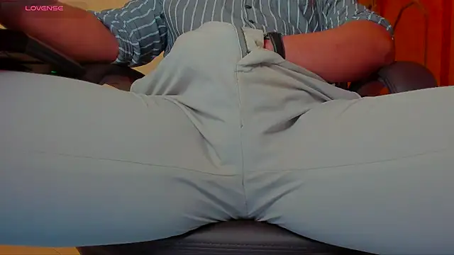 Snapshot of MrLonely02 chatting on January 2025 11:22:01 PM MrLonely02 online show from January 2025 11:22:01 PM