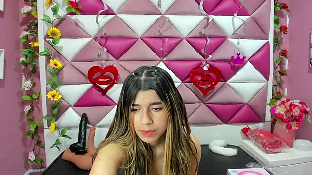 Snapshot of NahomiConnor_ chatting on March 2025 04:17:01 PM NahomiConnor online show from March 2025 04:17:01 PM