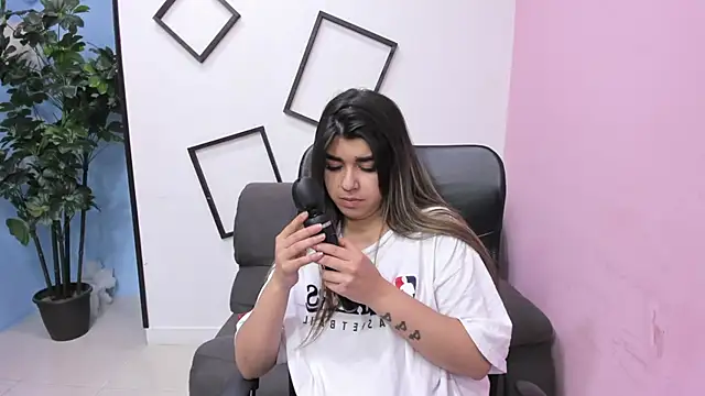 NahomiConnor  online show from March 2026 03:14:01 AM