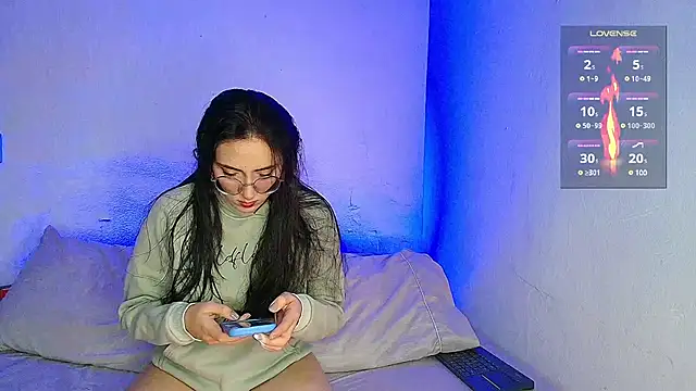 aron wi online show from December 2024 01:02:02 AM