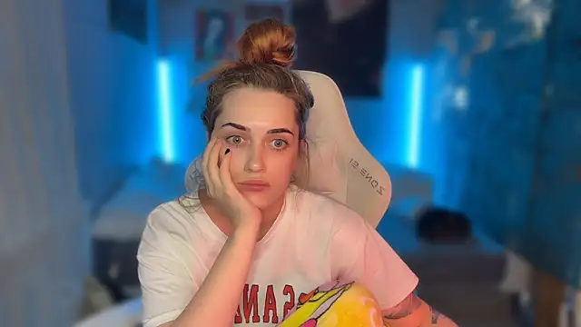 Snapshot of _dota2_ chatting on March 2026 09:03:02 PM dota2 online show from March 2026 09:03:02 PM