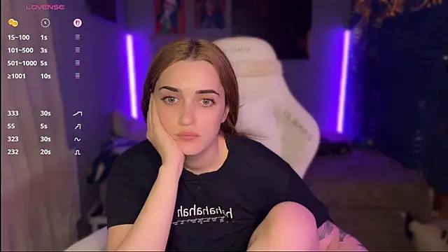 Snapshot of _dota2_ chatting on April 2026 06:19:01 AM dota2 online show from April 2026 06:19:01 AM