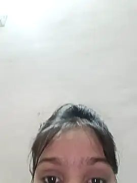 Snapshot of Riyu_05 chatting on February 2025 09:46:01 AM Riyu 05 online show from February 2025 09:46:01 AM