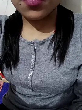 Snapshot of Riyu_05 chatting on March 2025 06:30:01 AM Riyu 05 online show from March 2025 06:30:01 AM