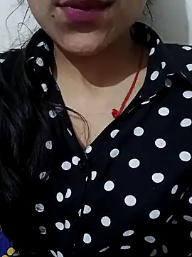 Snapshot of Riyu_05 chatting on March 2025 10:37:02 AM Riyu 05 online show from March 2025 10:37:02 AM