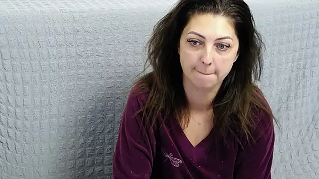 DivinSandra online show from December 2024 11:08:02 AM