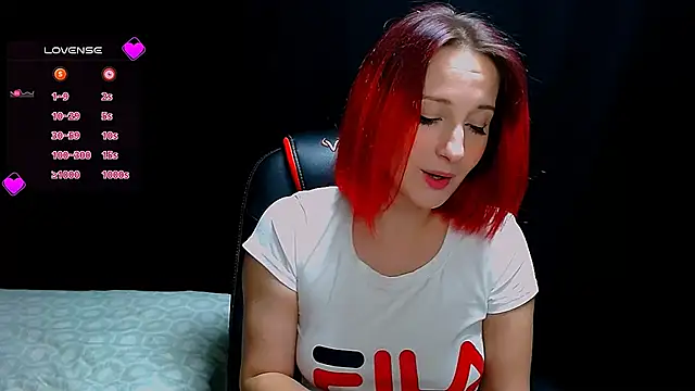 Snapshot of AgathaNoxe chatting on December 2024 10:21:02 PM AgathaNoxe online show from December 2024 10:21:02 PM