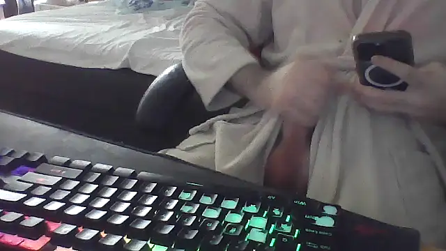 squiddy 69 online show from September 2025 01:48:02 PM