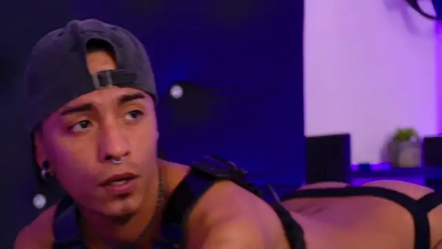 Snapshot of Mowgli_FFun chatting on March 2026 03:08:02 AM Mowgli FFun online show from March 2026 03:08:02 AM