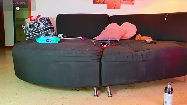 Snapshot of Lizzymontanaa chatting on December 2024 02:30:02 AM Lizzymontanaa online show from December 2024 02:30:02 AM