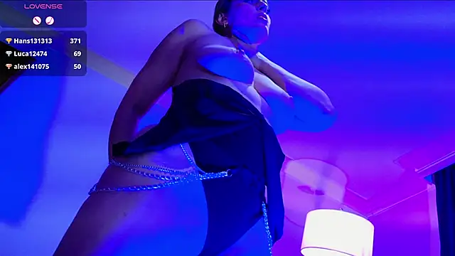 Snapshot of Lizzymontanaa chatting on December 2024 01:58:02 AM Lizzymontanaa online show from December 2024 01:58:02 AM